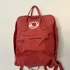 Fjallraven Backpack - Dahlia
